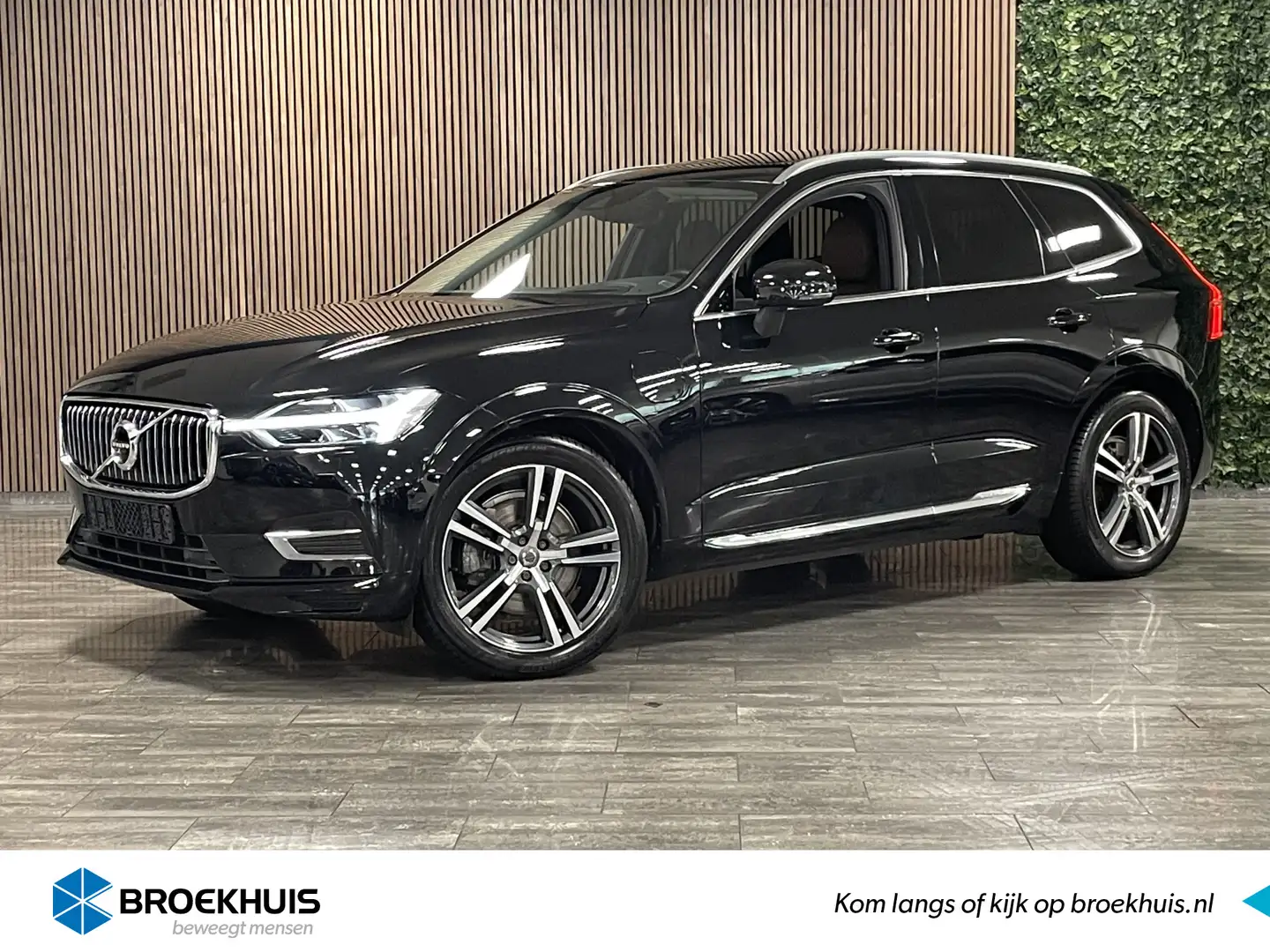 Volvo XC60 T8 AWD Recharge Inscription | Luchtvering | Harman Zwart - 1