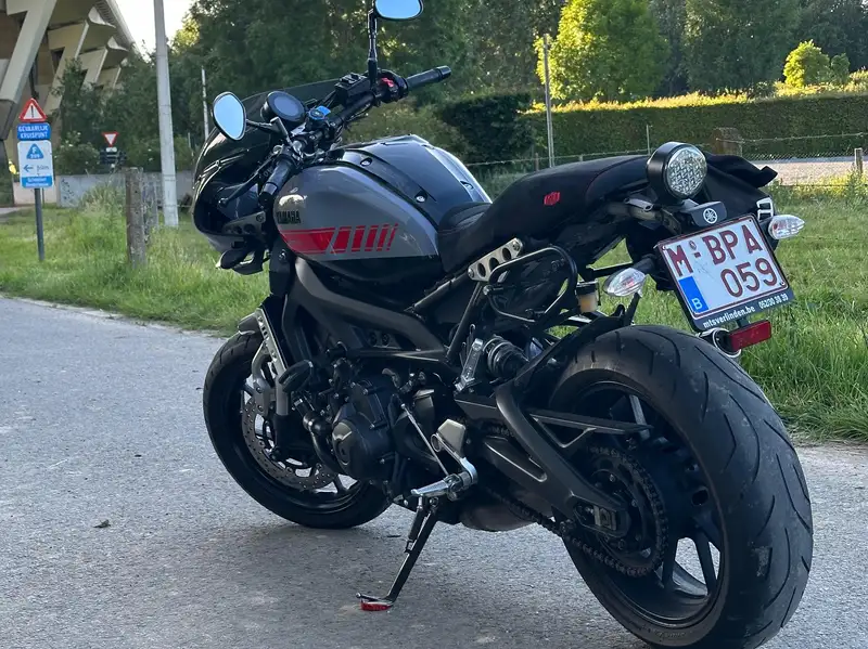 Yamaha XSR 900 - foto 3