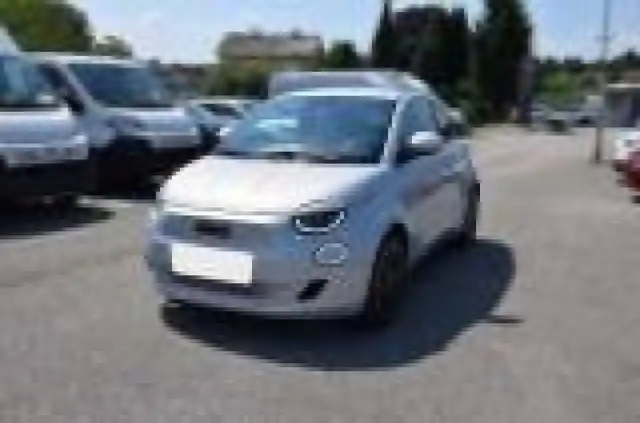 Fiat 500e Berlina 23,8 kWh Icon