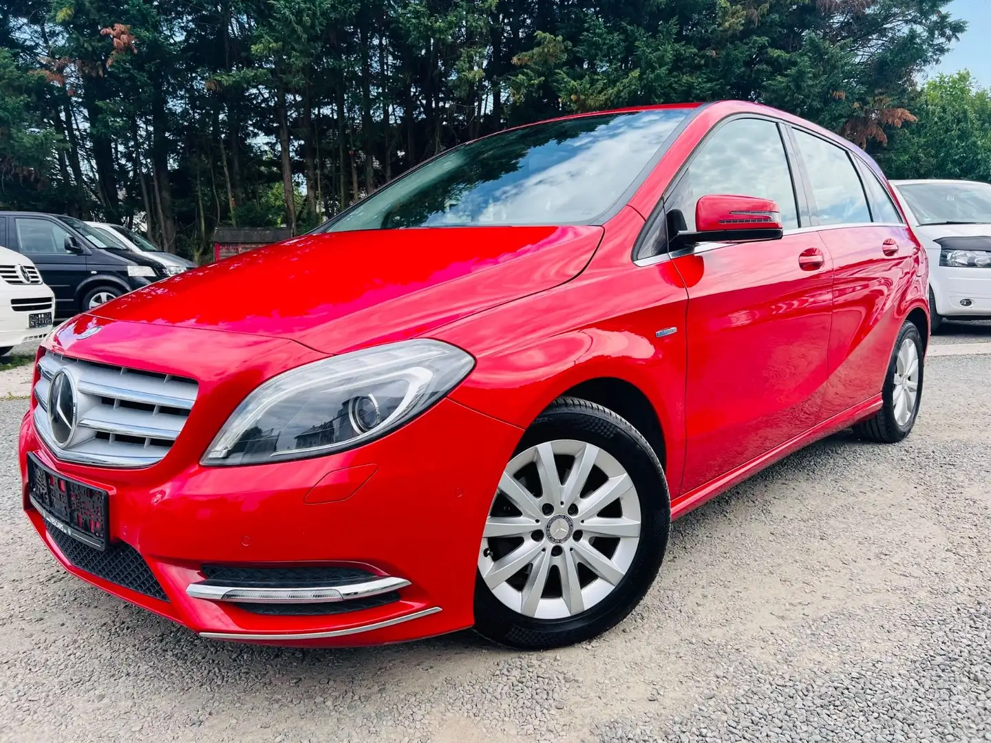 Mercedes-Benz B 180 CDI Automatik/Bi-Xenon/SHZ/PDC/Scheckheft Rot - 1