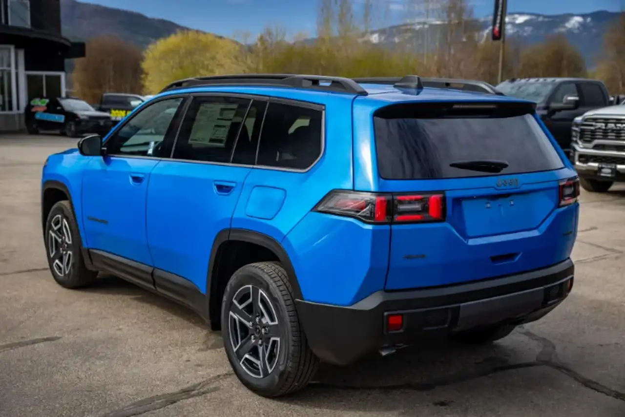 Jeep Cherokee снимка Jeep Cherokee