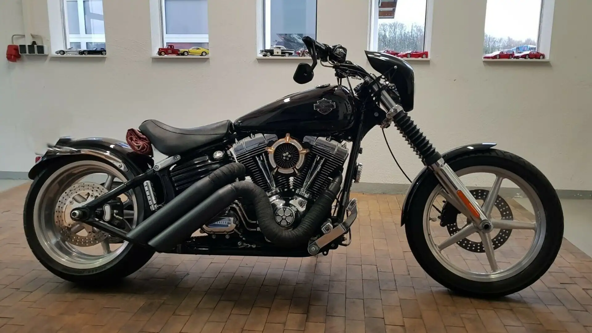 Harley-Davidson Softail Rocker C Černá - 1