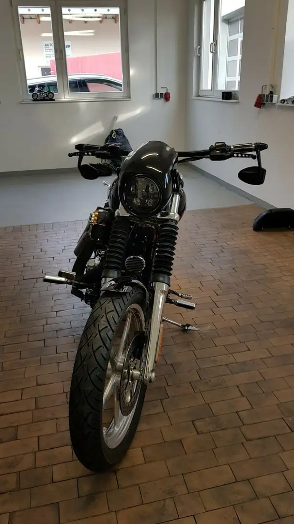 Harley-Davidson Softail Rocker C Černá - 2