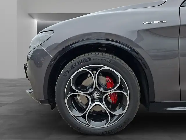 Alfa Romeo Stelvio Veloce 2,2 16V 210 AT8 Q4 Ansicht 12