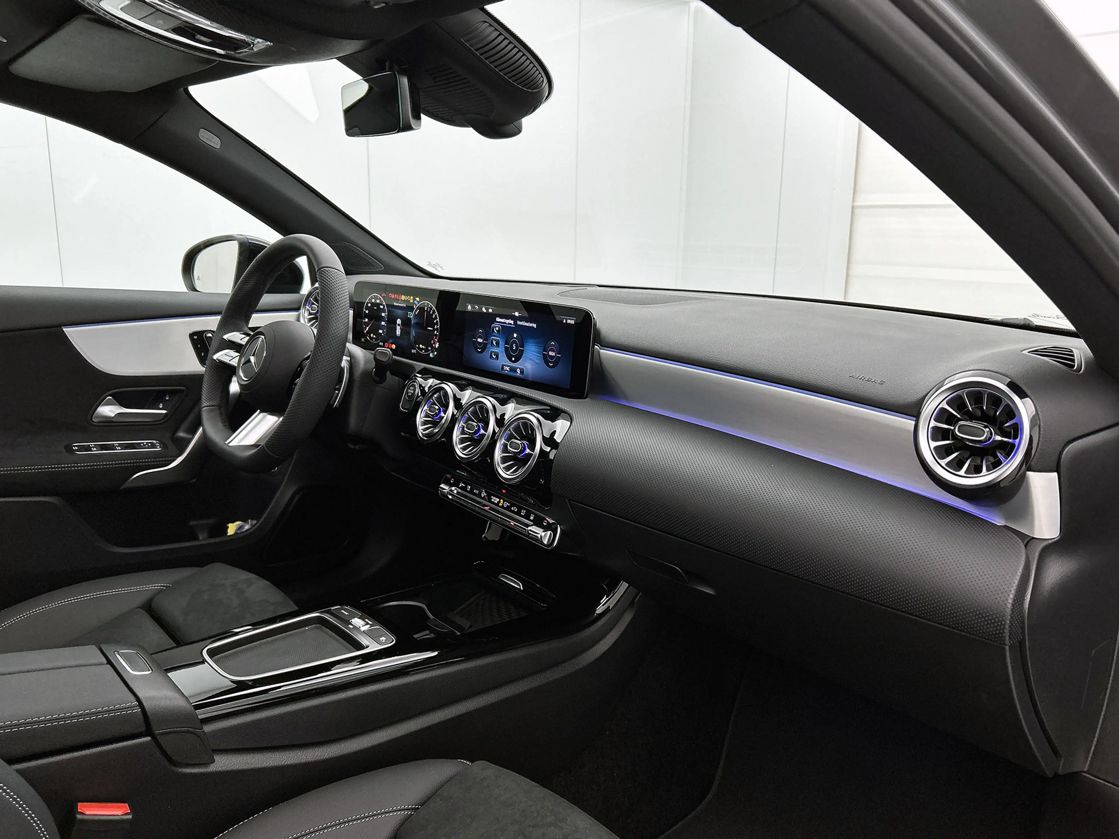 Mercedes-Benz A 250 e Business Solution AMG | AMG Line Plus pakket | S — photo 7