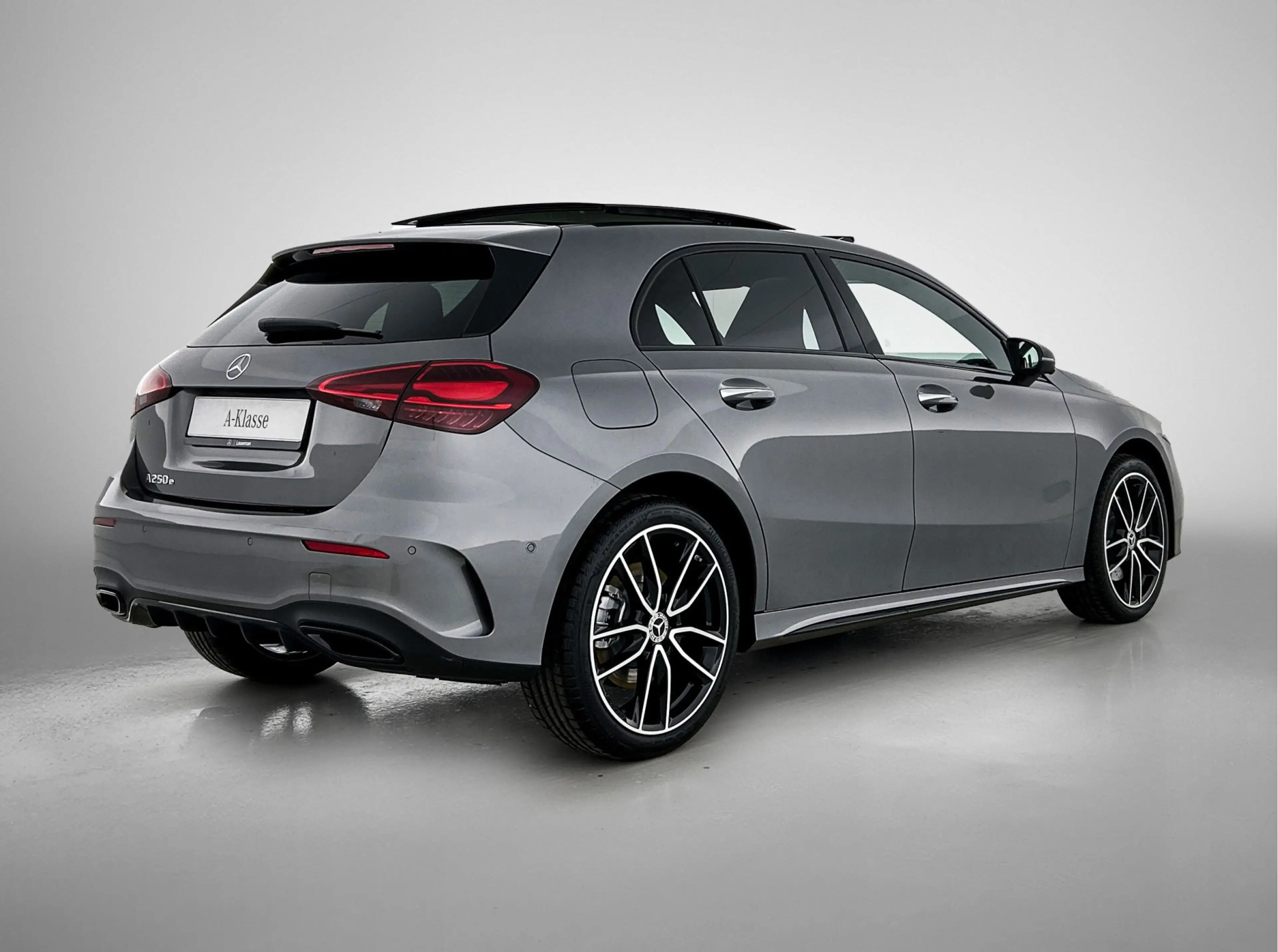 Mercedes-Benz A 250 e Business Solution AMG | AMG Line Plus pakket | S — photo 2