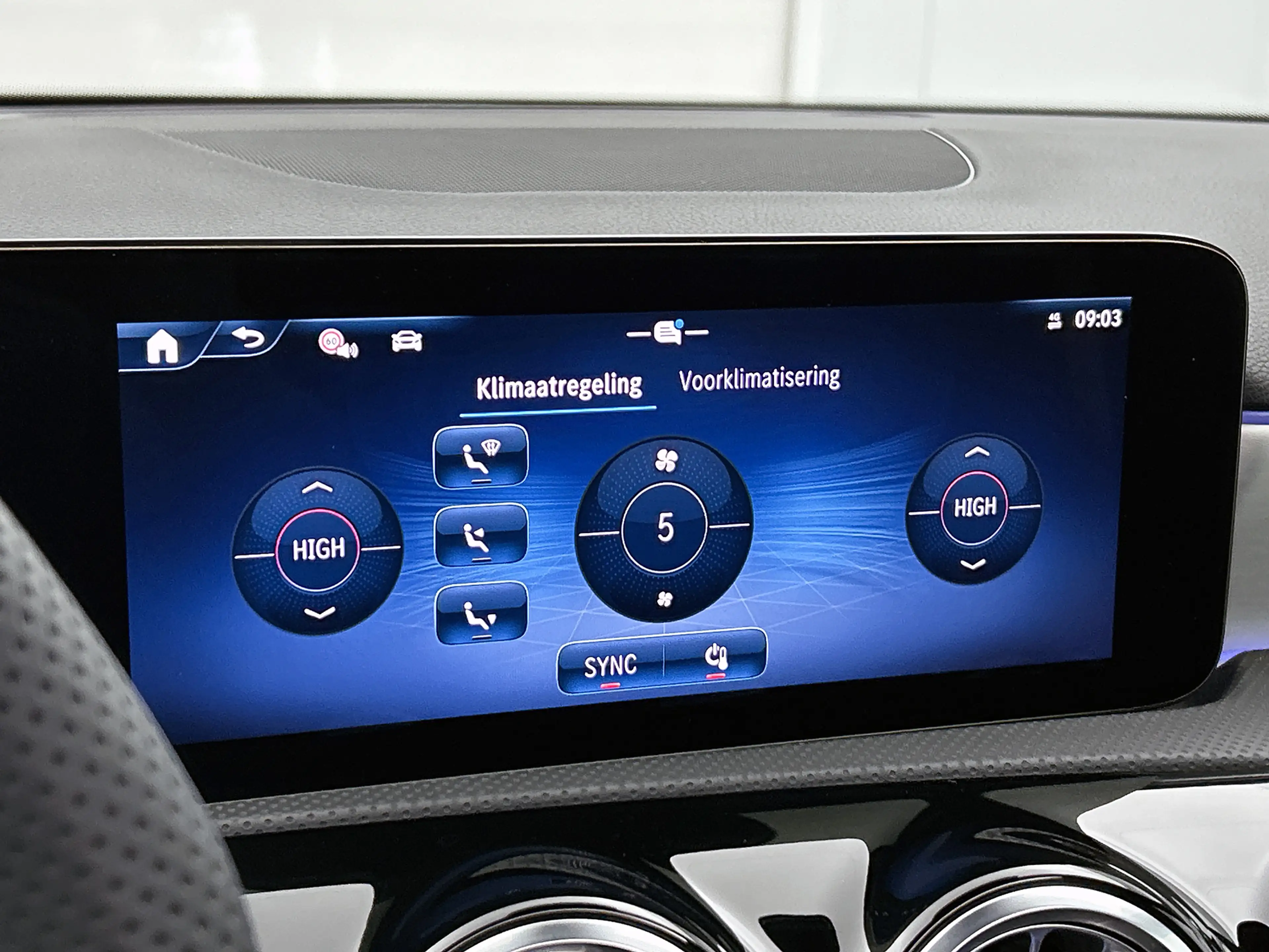 Mercedes-Benz A 250 e Business Solution AMG | AMG Line Plus pakket | S — photo 11