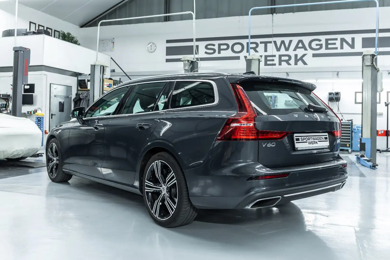 Volvo V60 T6 Inscription AWD I Apple CarPlay I 2. Hand Grau - 2