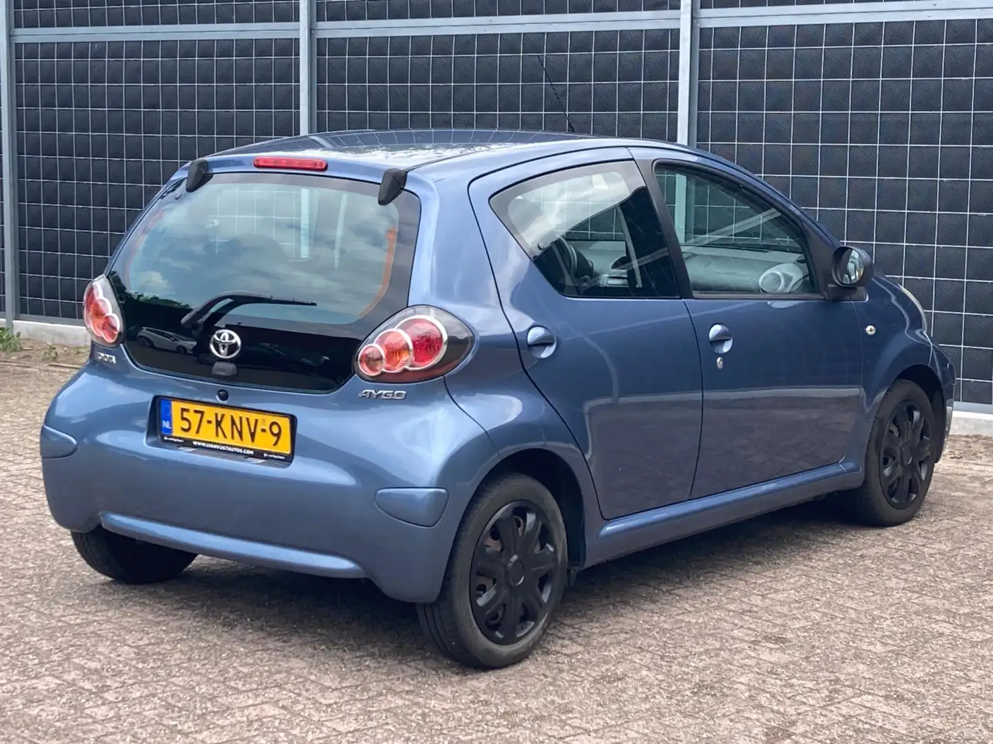 Toyota Aygo 1.0-12V Comfort Blauw - 2