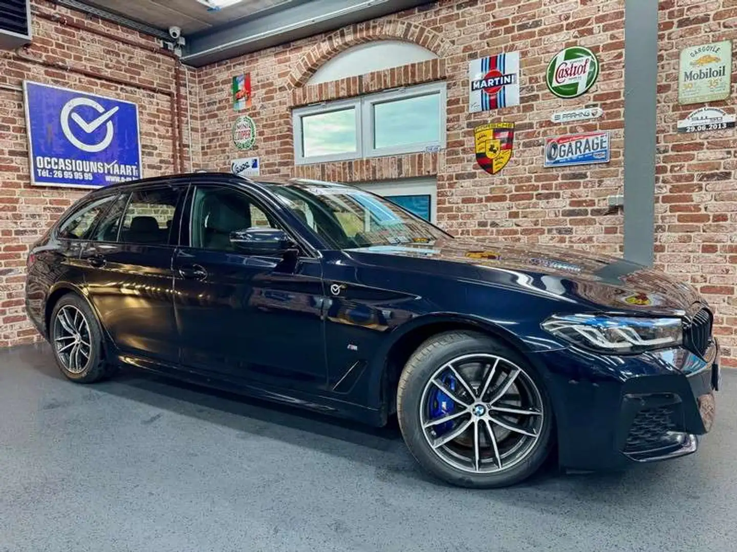 BMW 540 540dA Touring 3.0 340cv Auto xDrive M-SPORT Noir - 1