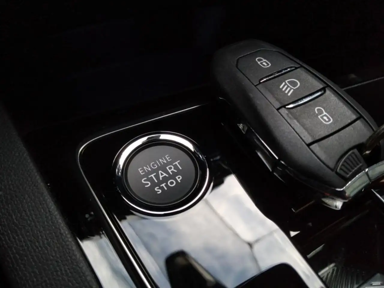 Peugeot 3008 3008 — photo 29