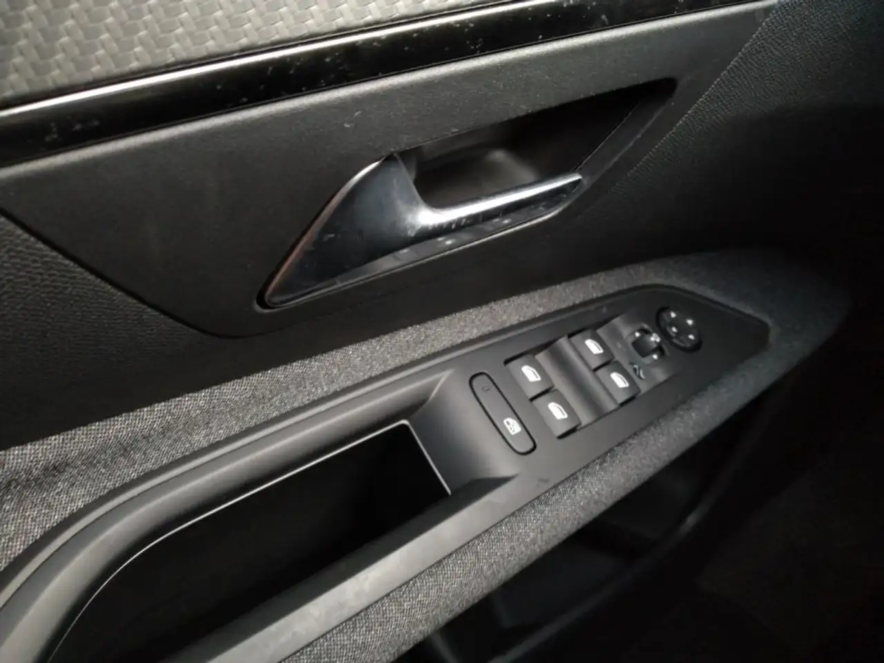 Peugeot 3008 3008 — photo 24