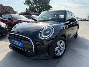 1.5i 102PK FACELIFT 5-DEURS NAVIGATIE FULL LED CARPLAY PDC BLUETOOTH AIRCO