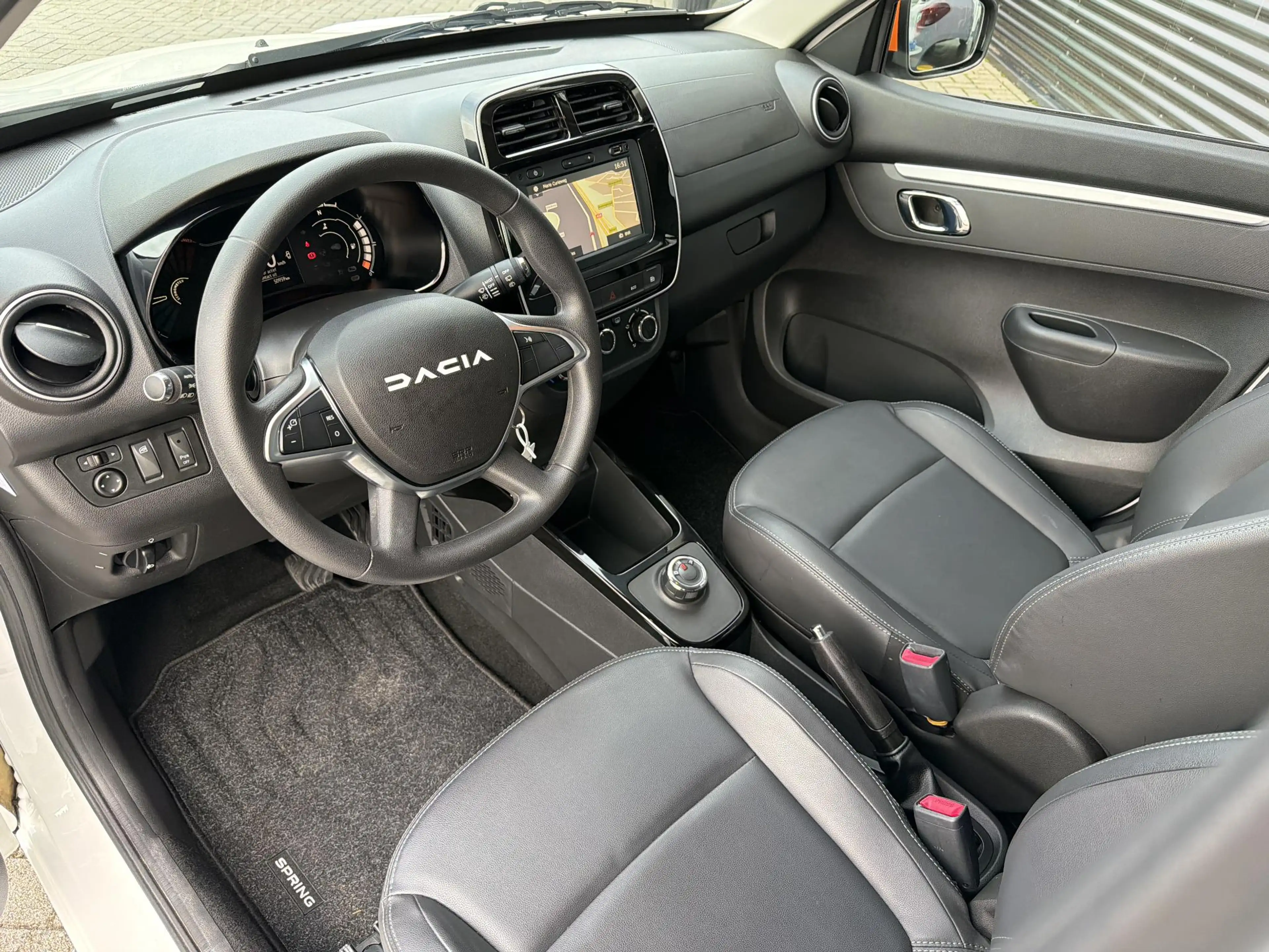 Dacia Spring Expression 27 kWh — photo 8