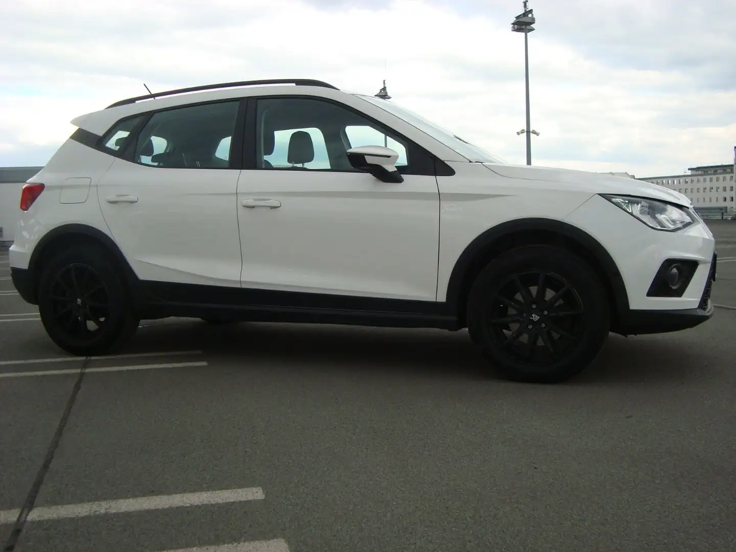 SEAT Arona 1.0 TSI 81kW Style,DSG-Automatik,51Tkm. Wit - 2