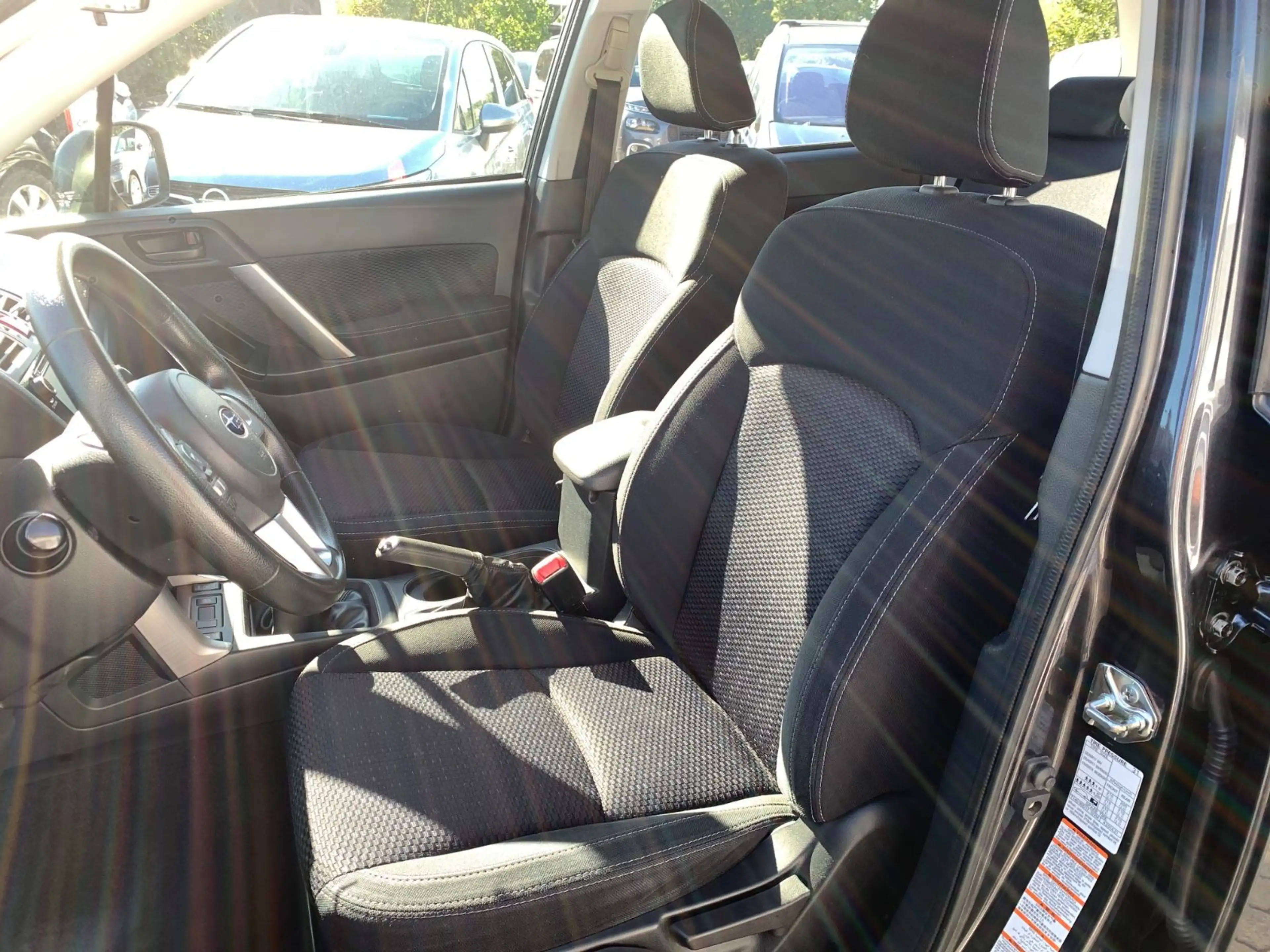 Subaru Forester Active 2,0 AWD AHK PDC Shzg Klima — photo 9