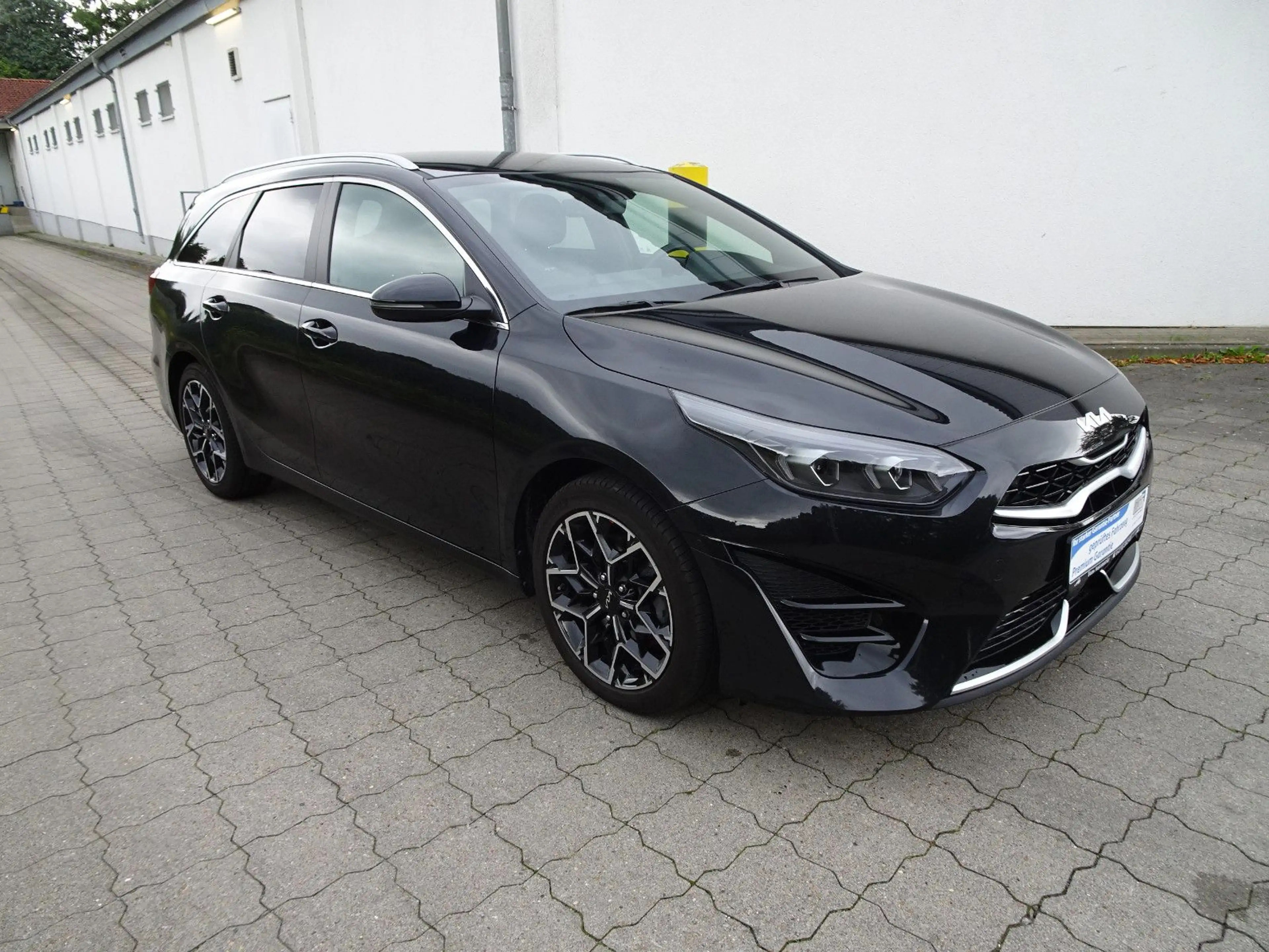 Kia Ceed / cee'd 1.5 T-GDI DCT GT-line SW — photo 5