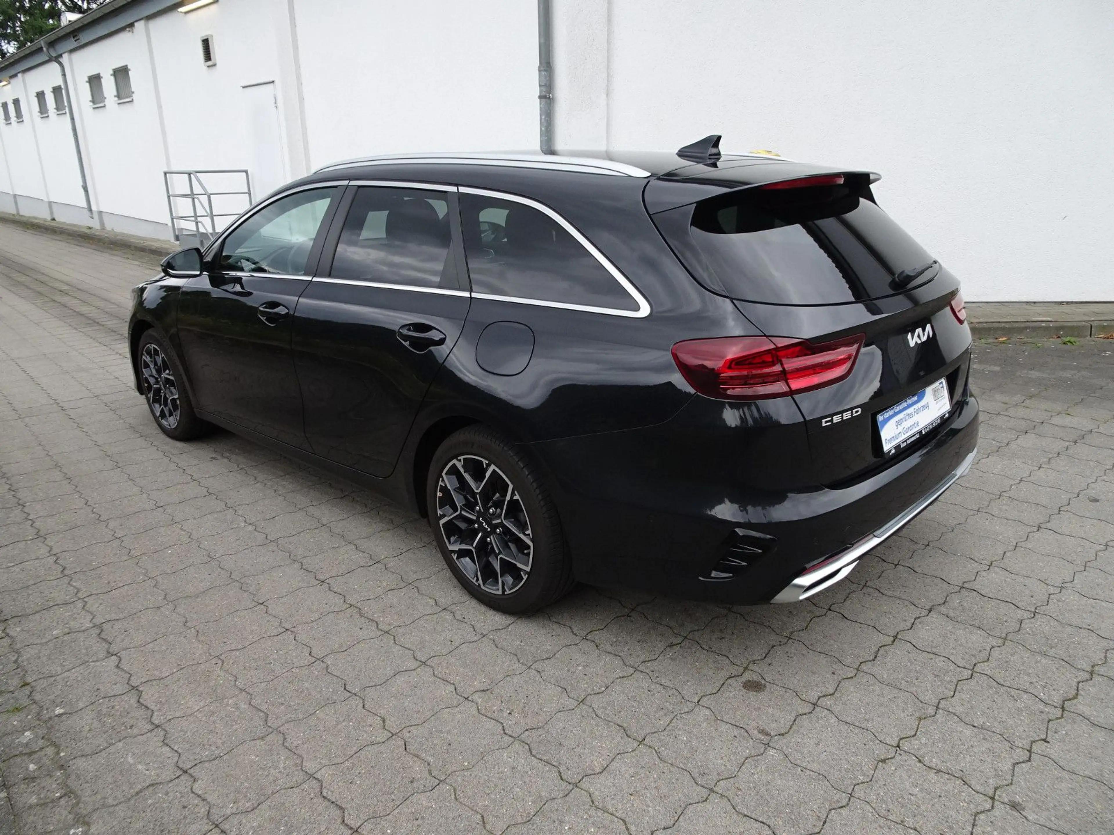 Kia Ceed / cee'd 1.5 T-GDI DCT GT-line SW — photo 2