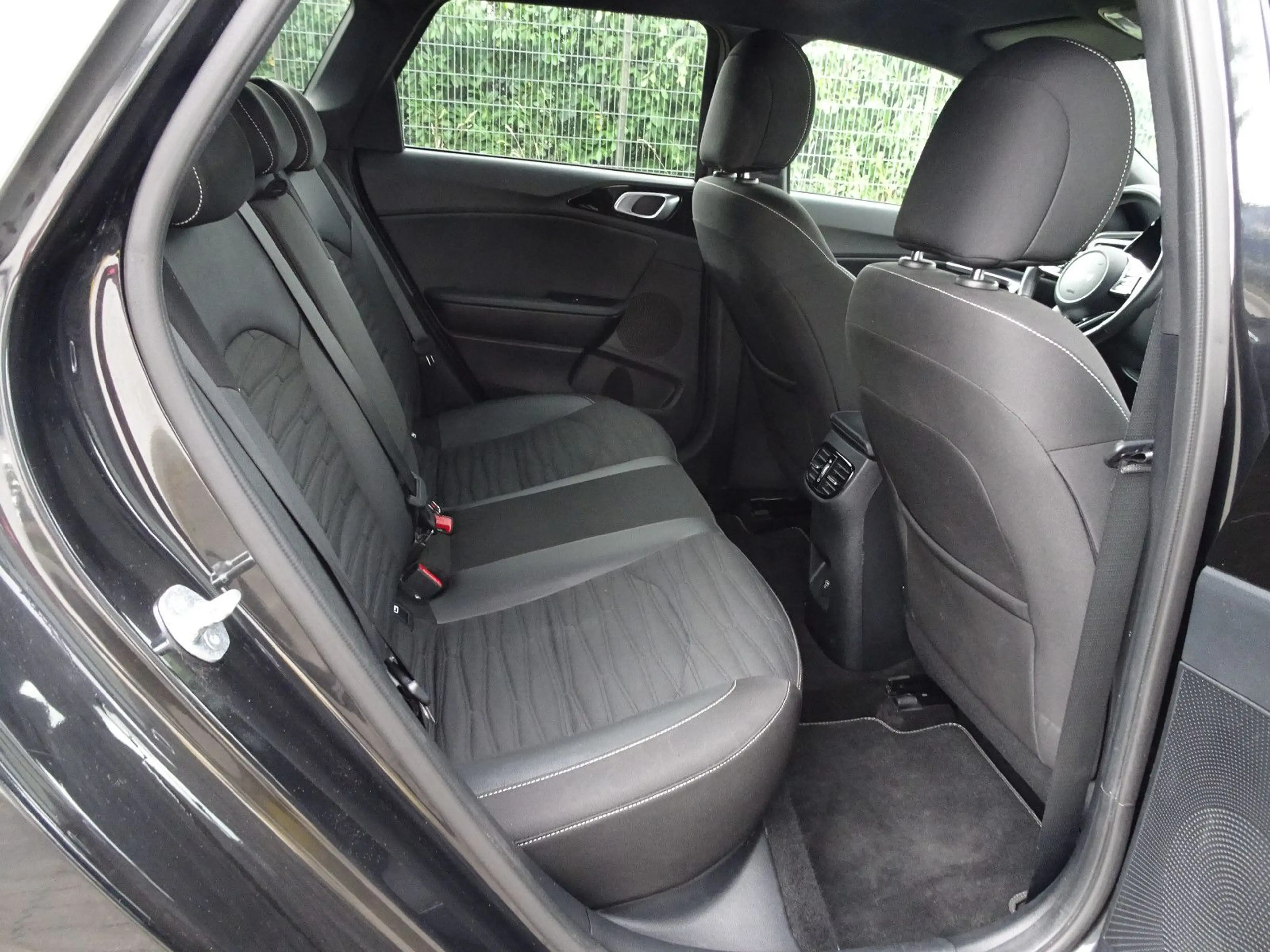 Kia Ceed / cee'd 1.5 T-GDI DCT GT-line SW — photo 16