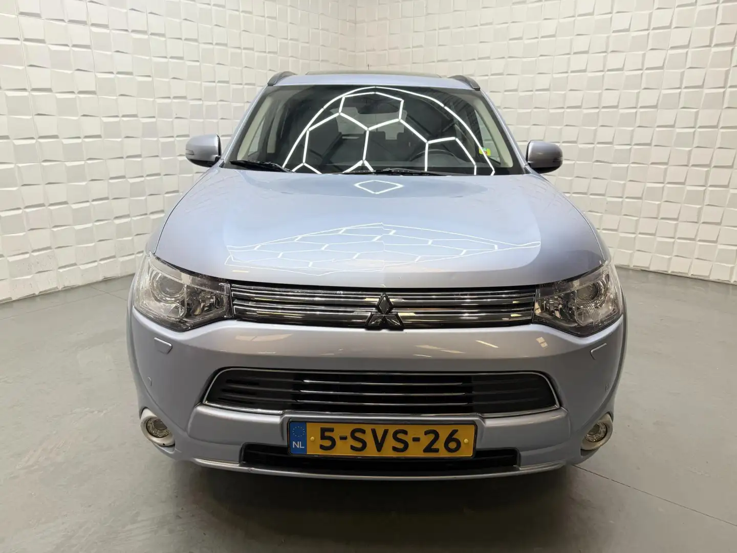 Mitsubishi Outlander 2.0 PHEV Instyle+ LEER NAVI CAMERA NAP Blauw - 2