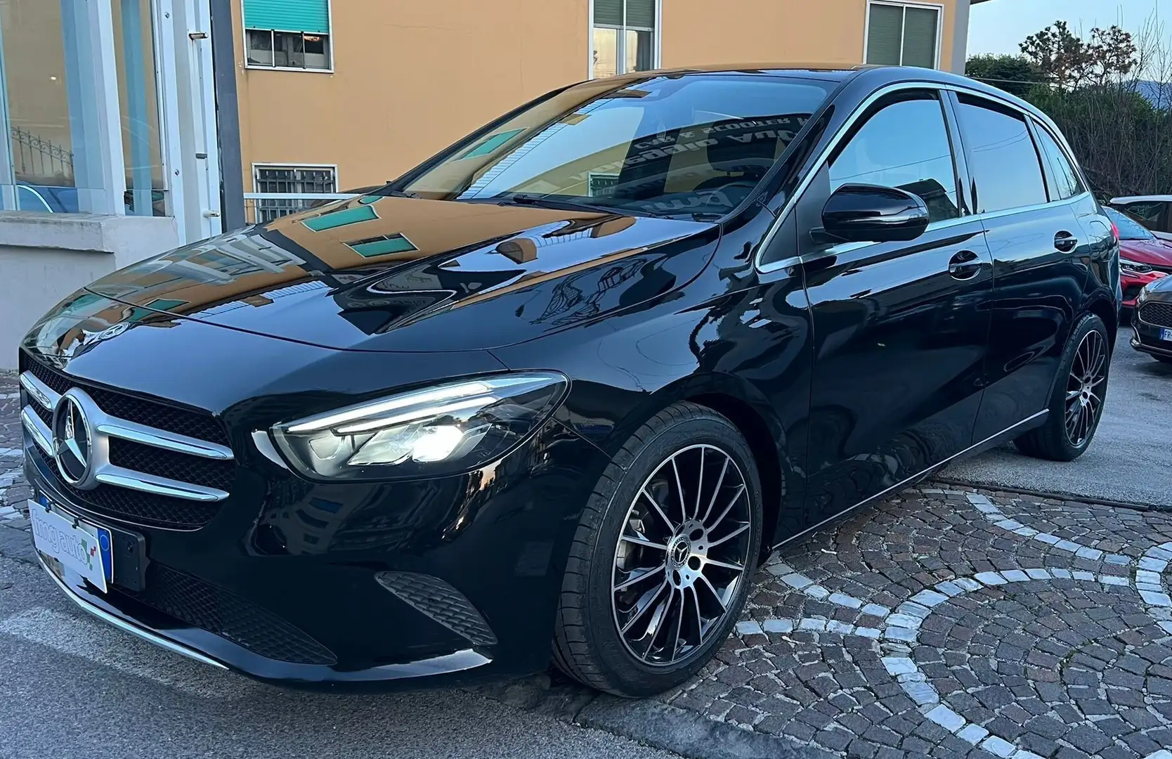 Mercedes-Benz B 180 B 180 d Automatic Sport Plus Schwarz - 1