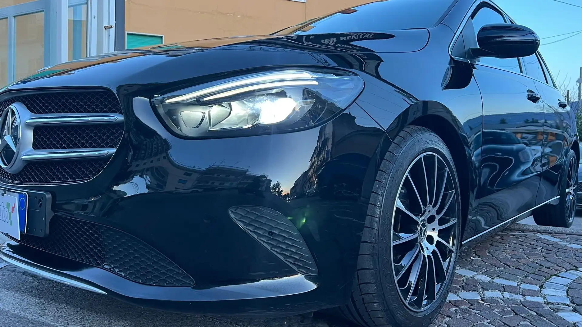 Mercedes-Benz B 180 B 180 d Automatic Sport Plus Schwarz - 2