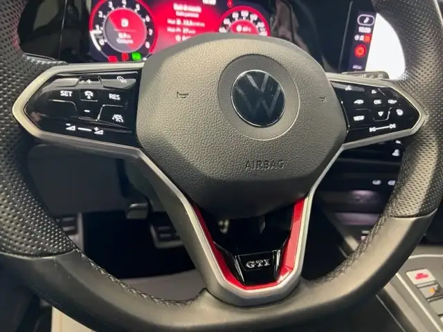Volkswagen Golf view 17