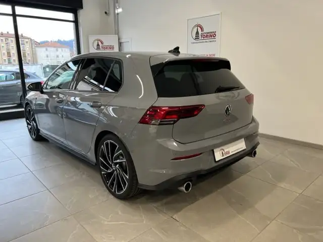 Volkswagen Golf view 5