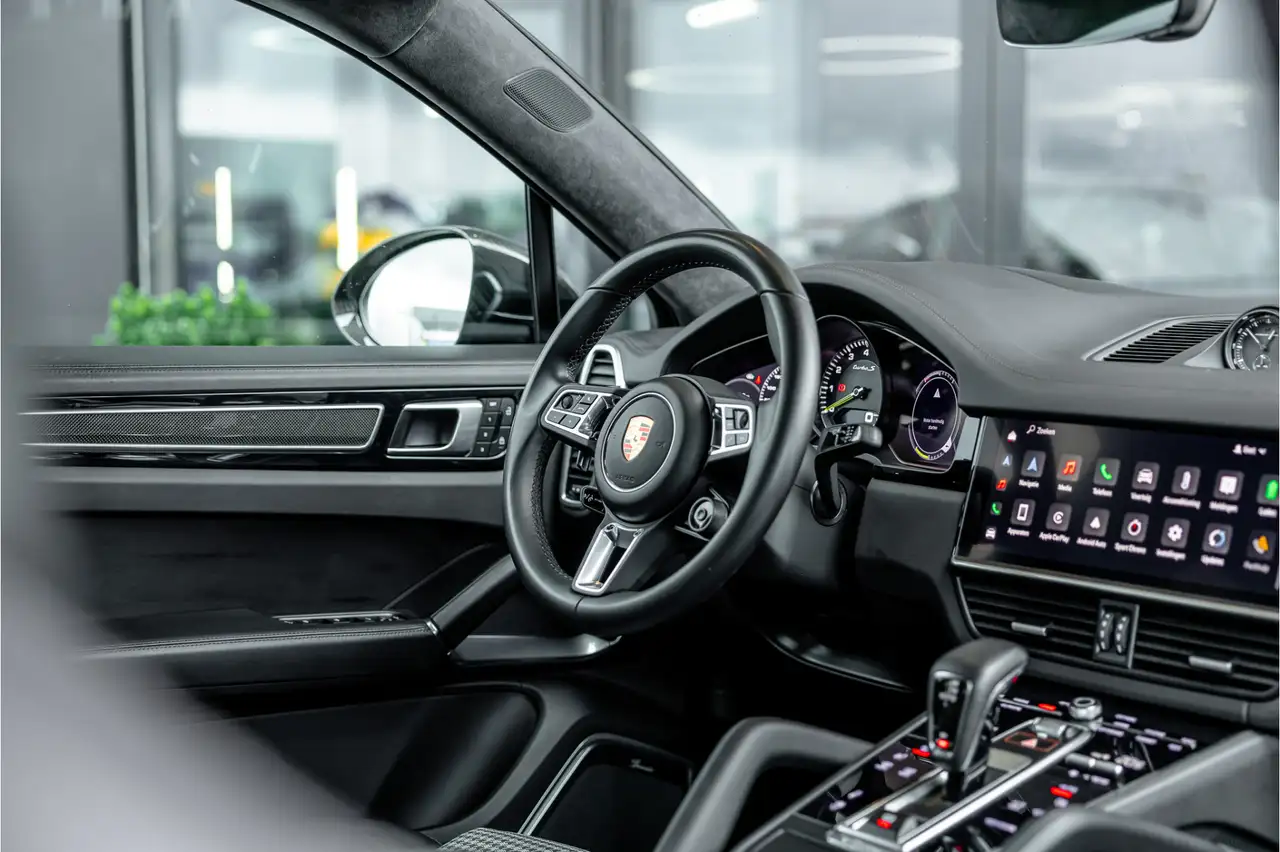 Porsche Cayenne Coupé 4.0 Turbo S E-Hybrid Sport Chrono + Burm, миниатюра 18