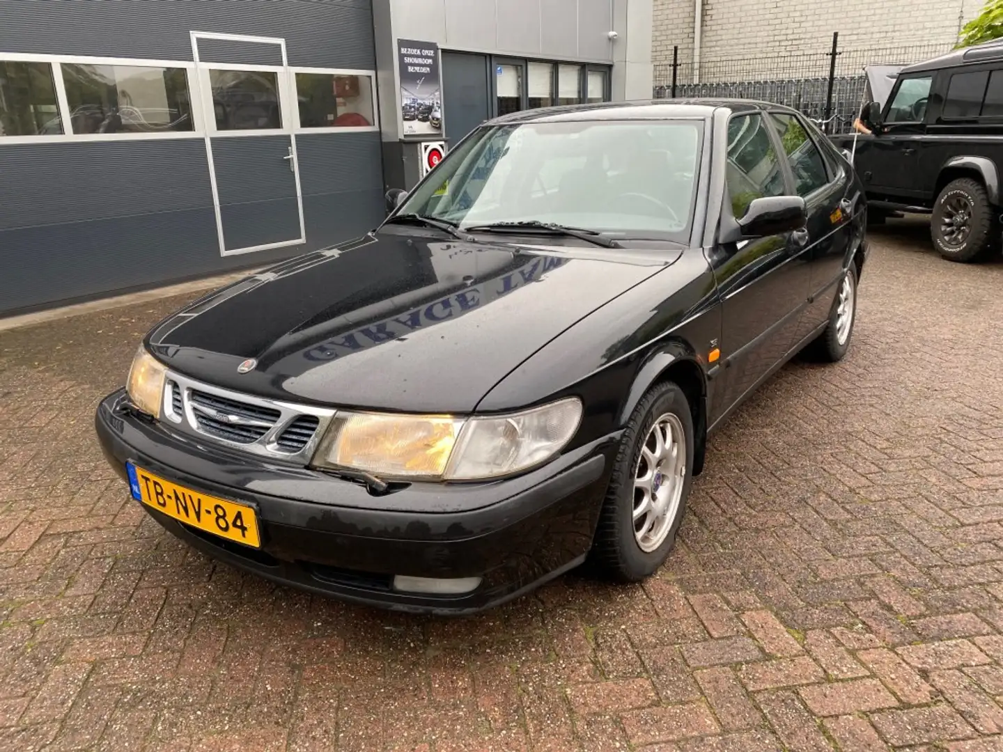 Saab 9-3 2.0 INTROD.SPEC. Leer,Trekhaak. apk 06-10-2026 Zwart - 1