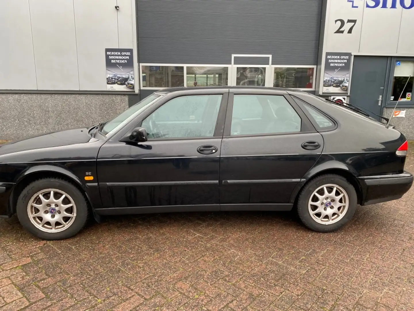 Saab 9-3 2.0 INTROD.SPEC. Leer,Trekhaak. apk 06-10-2026 Zwart - 2