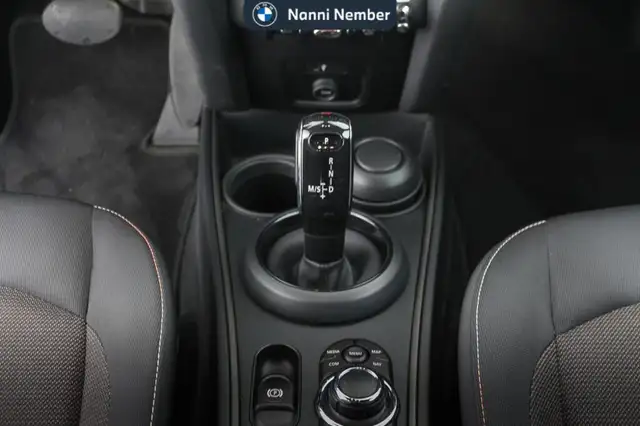 Mini Cooper Cooper view 13