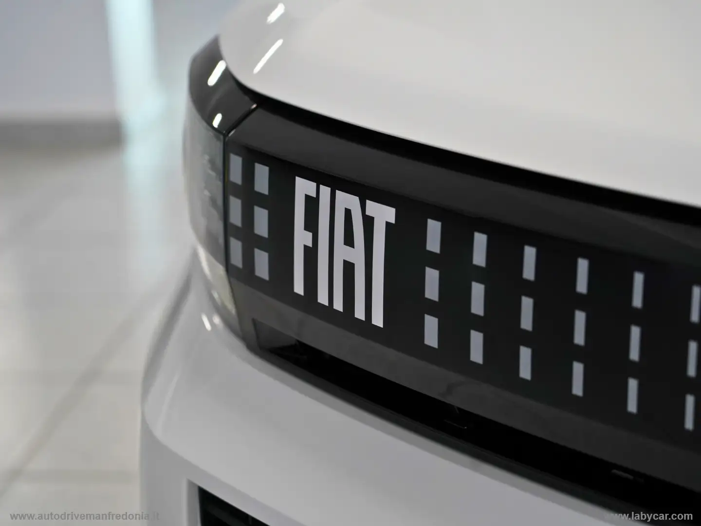 Fiat Grande Panda 1.2 Hybrid 110 CV S&S Icon Bianco - 2