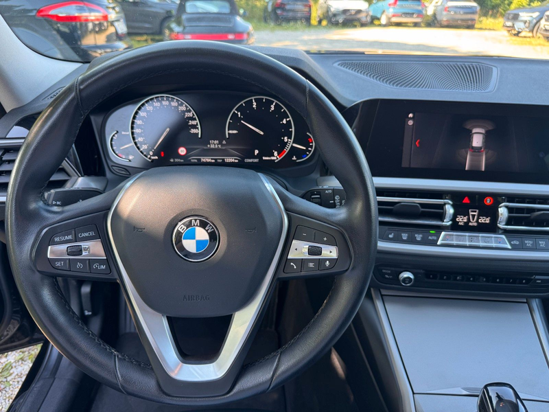 BMW 320 3 Touring 320 d xDrive Advantage — photo 12