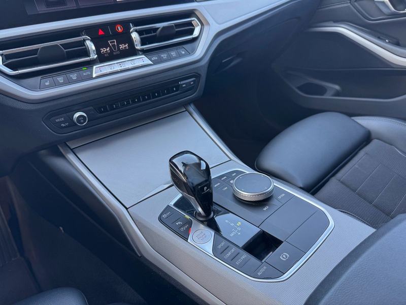 BMW 320 3 Touring 320 d xDrive Advantage — photo 14