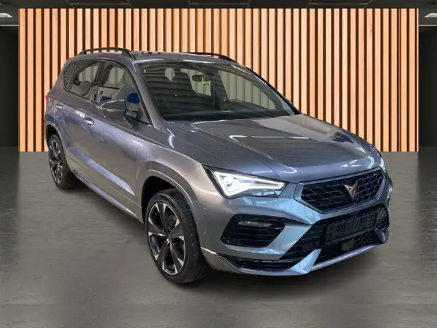 Cupra Ateca view 3