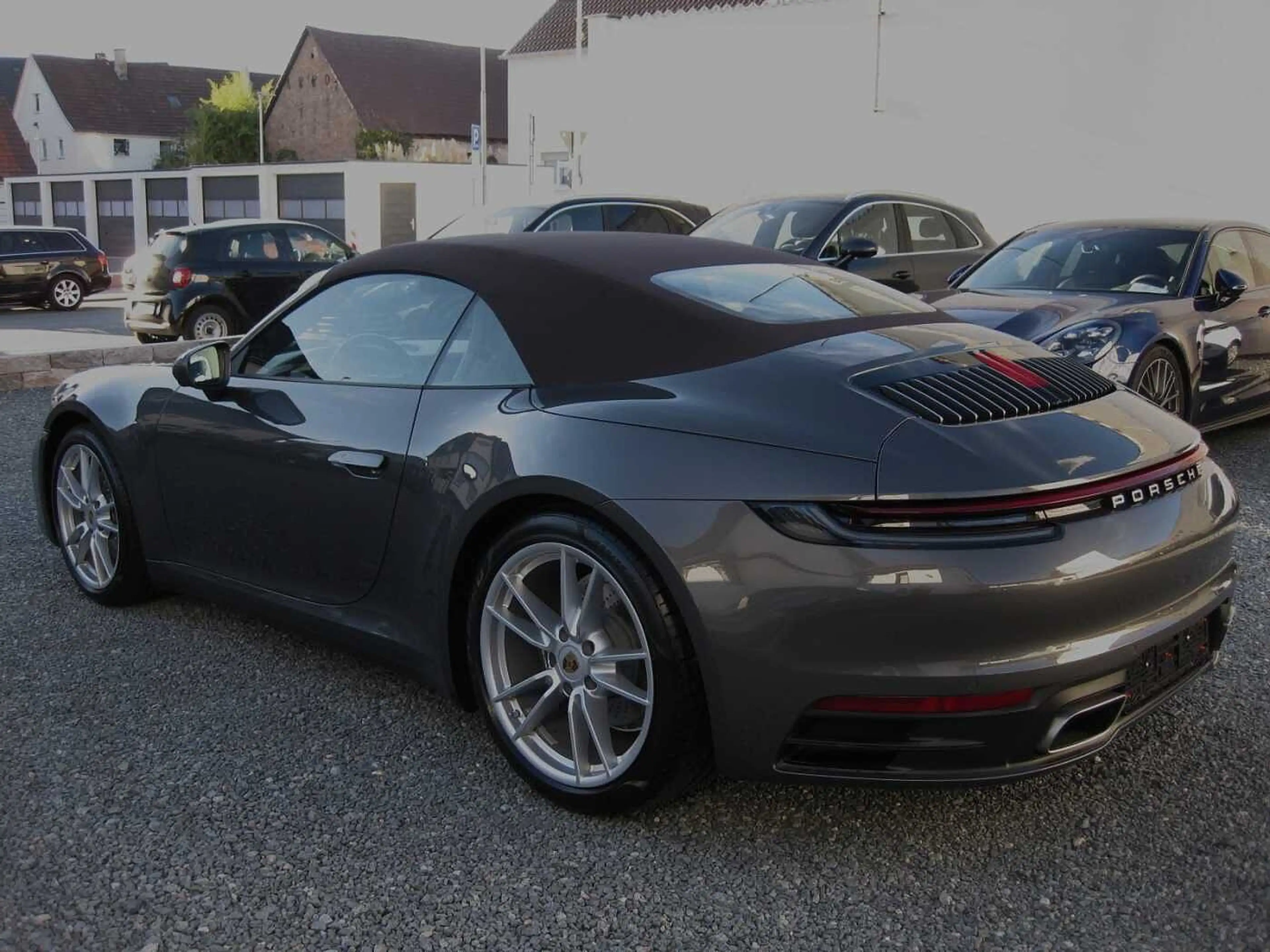 Porsche 992 911 C4 Cabrio PDK dt.Fzg. Top Ausst — photo 10