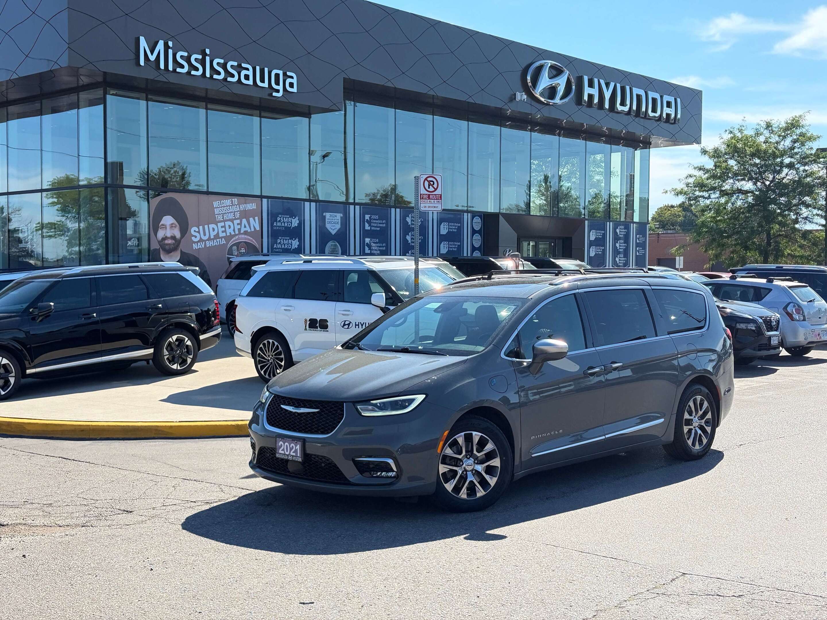 2021 Chrysler Pacifica Hybrid Pinnacle FWD