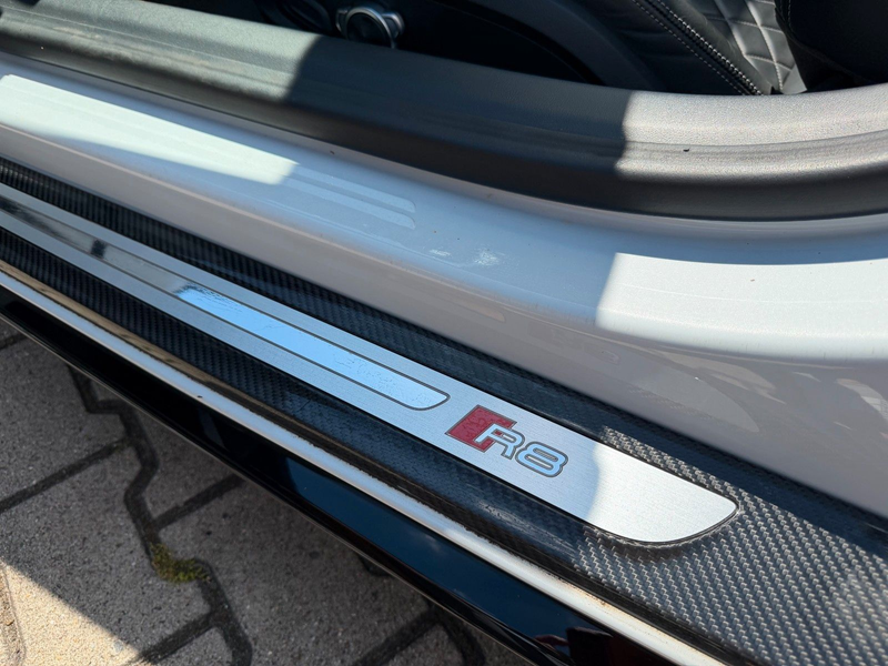Audi R8 Spyder 5.2 FSI quattro performance*Carbon*B&O — photo 12