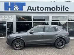 Porsche Cayenne Pano 21 LED HuD Luftf Vierradlenkung