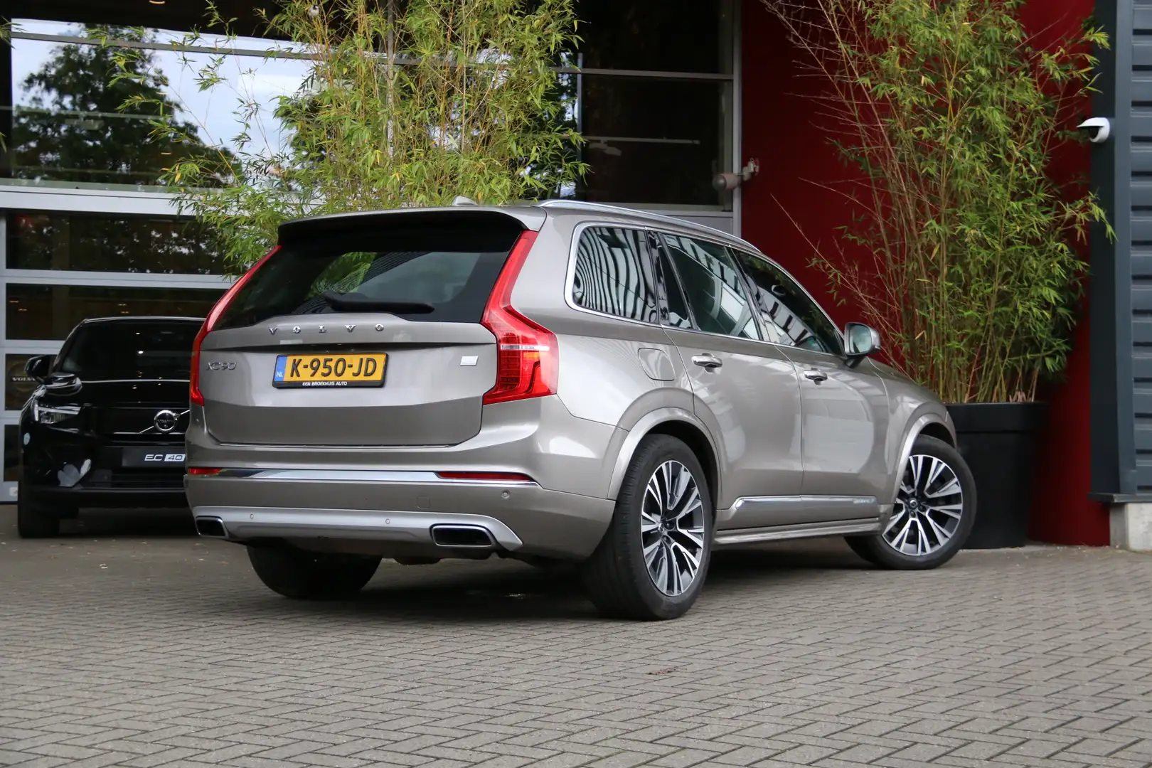 Volvo XC90 2.0 T8 Recharge AWD Inscription | Luchtvering | Ma Grijs - 2