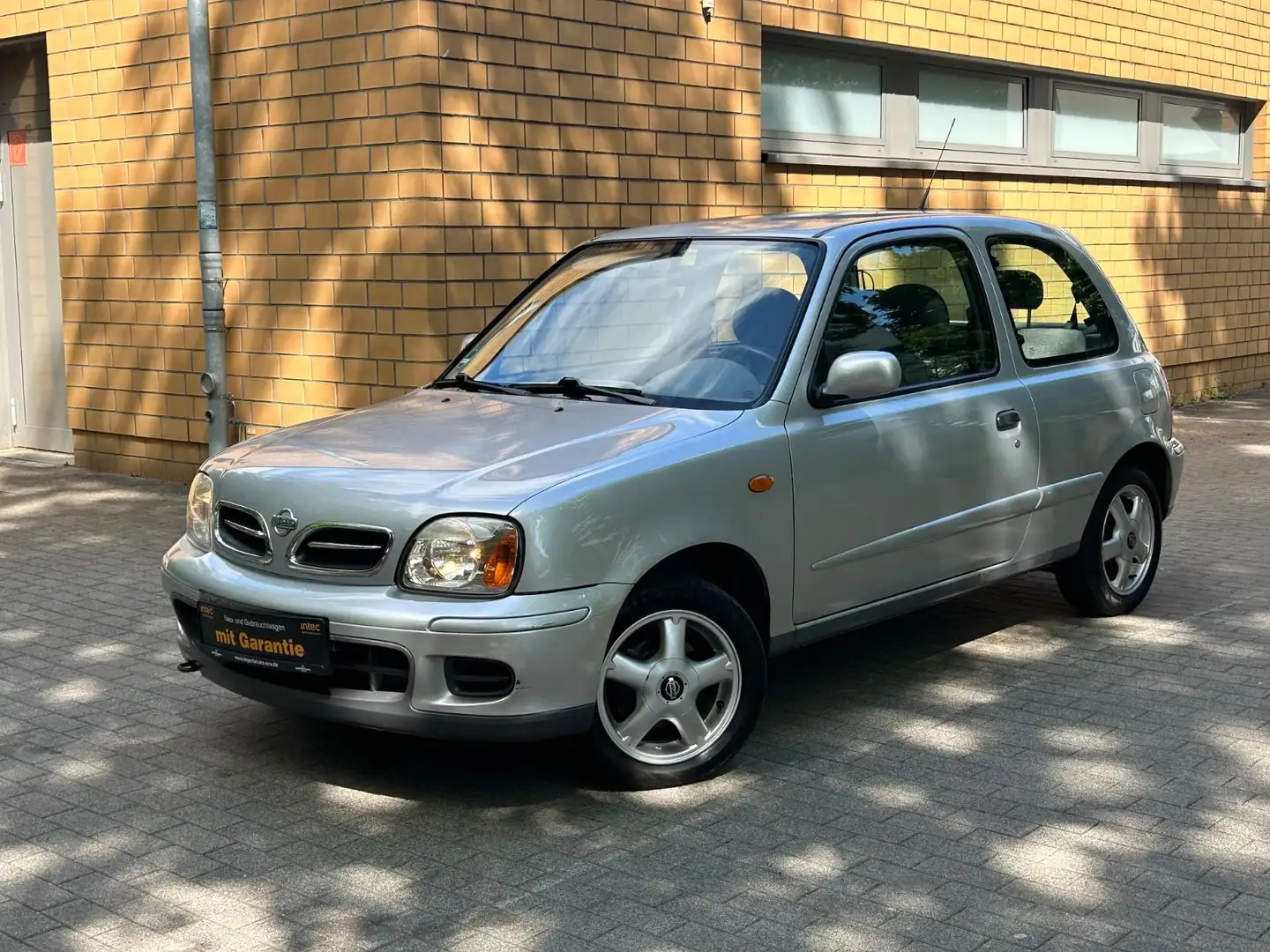 Nissan Micra 1.0 Elegance/96TKM/AUTOMATIK/KLIMA/TÜV-NEU Plateado - 1