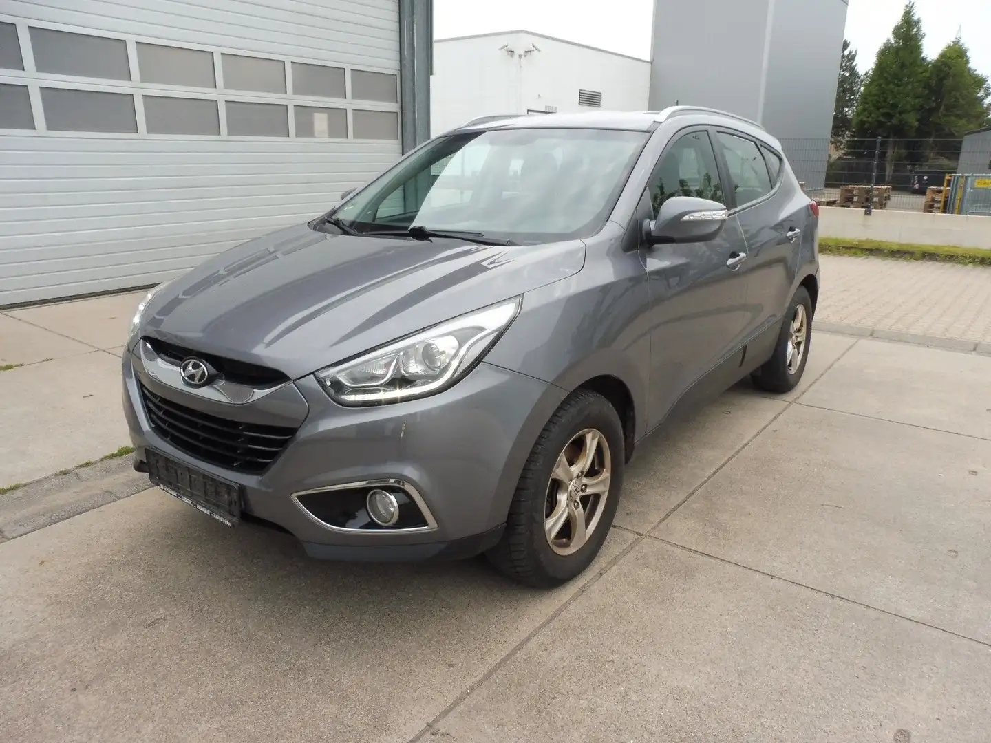 Hyundai TUCSON ix35 2.0 CRDi 100kW Trend 4WD Euro 5 Grigio - 1