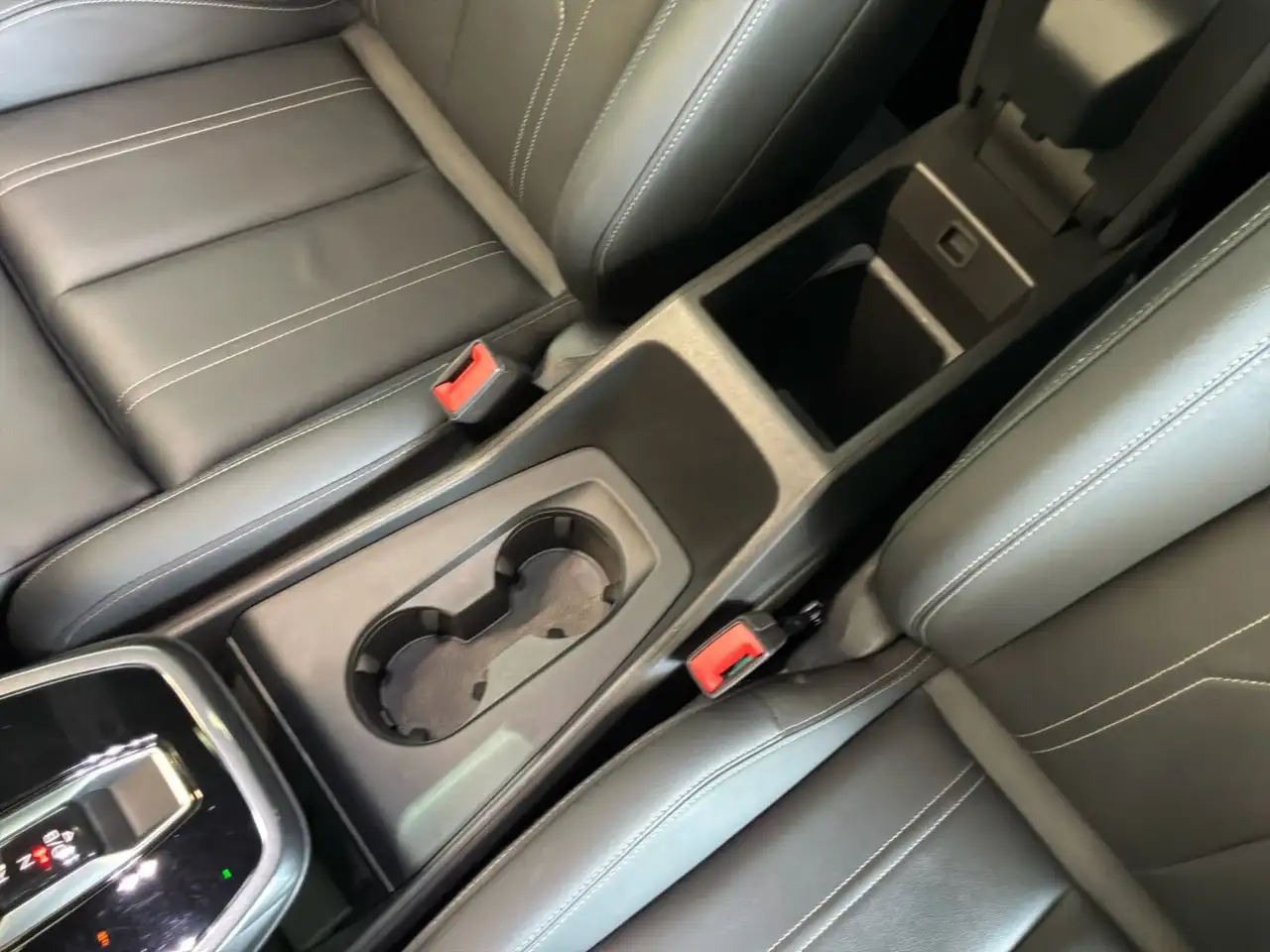 Audi Q4 e-tron снимка Audi Q4 e-tron