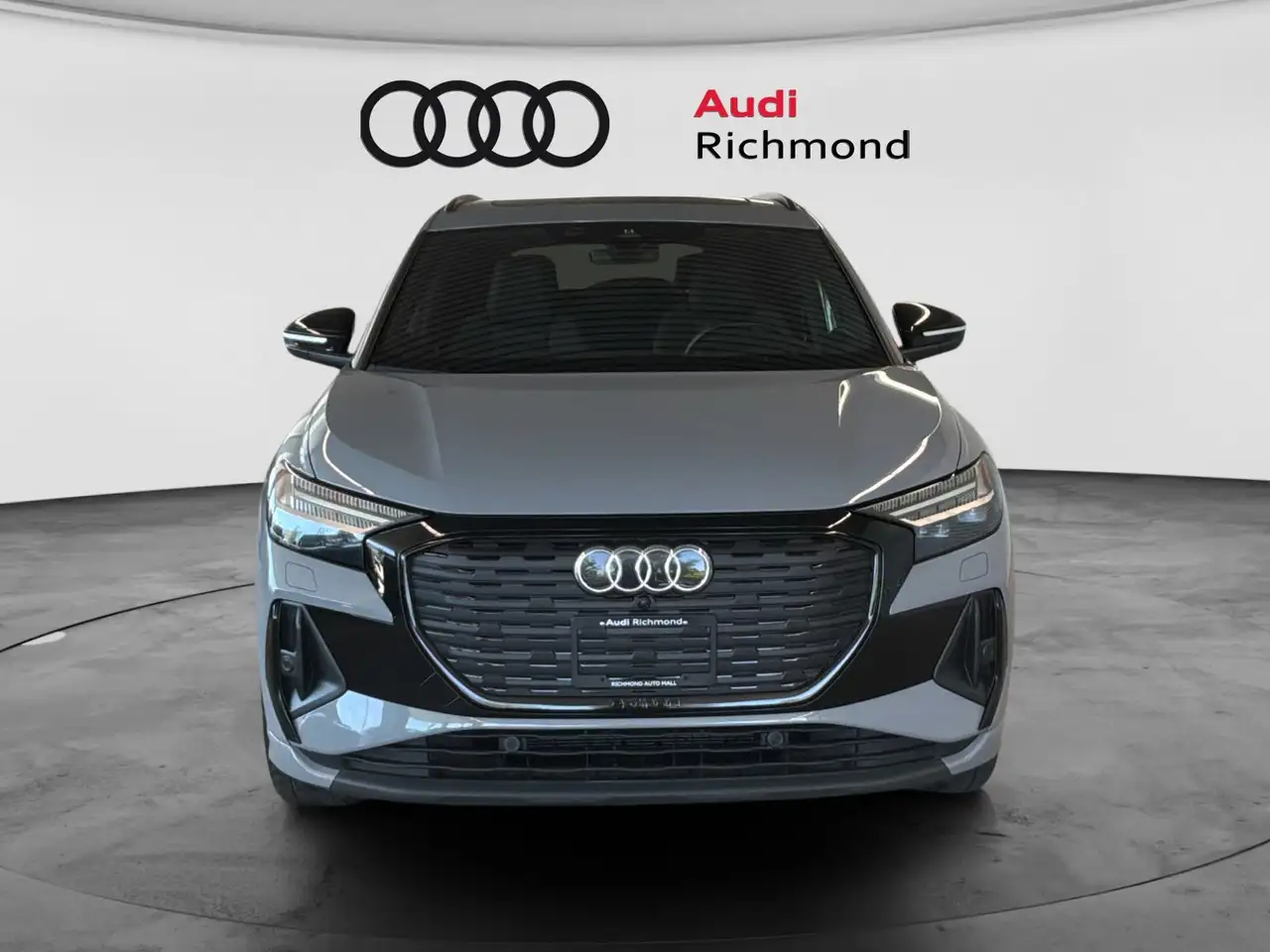 Audi Q4 e-tron снимка Audi Q4 e-tron