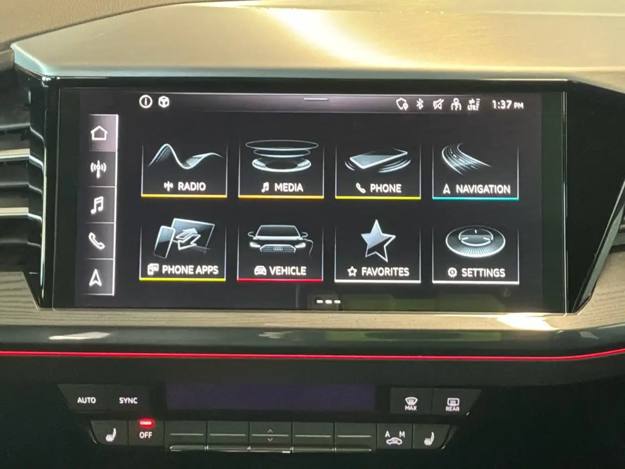 Audi Q4 e-tron снимка Audi Q4 e-tron