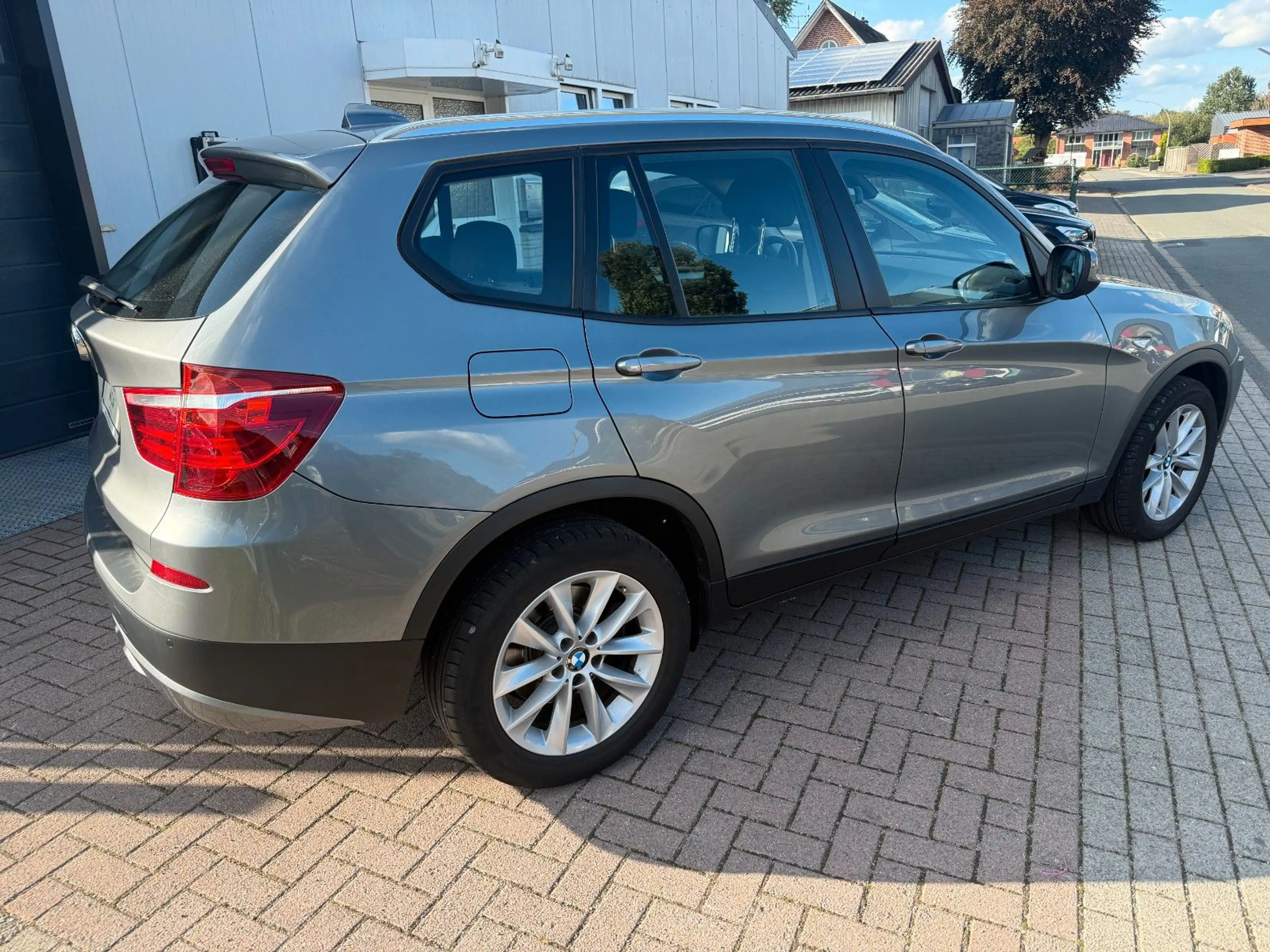 BMW X3 xDrive 28 i Klima Navi Xenon Kamera — photo 6
