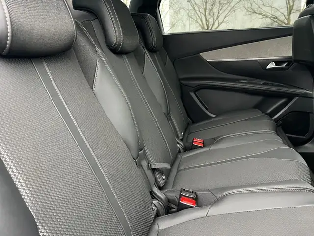 Peugeot 5008 view 14