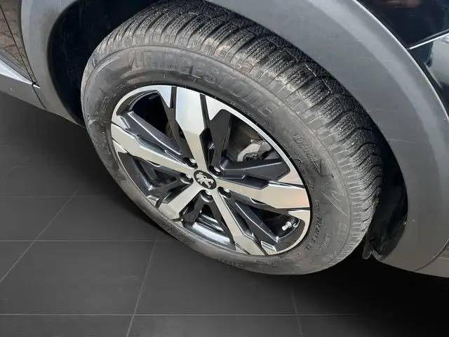Peugeot 5008 view 8