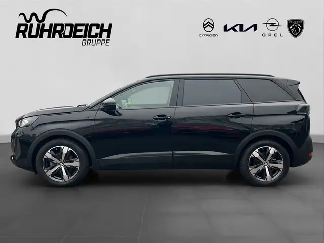Peugeot 5008 view 2